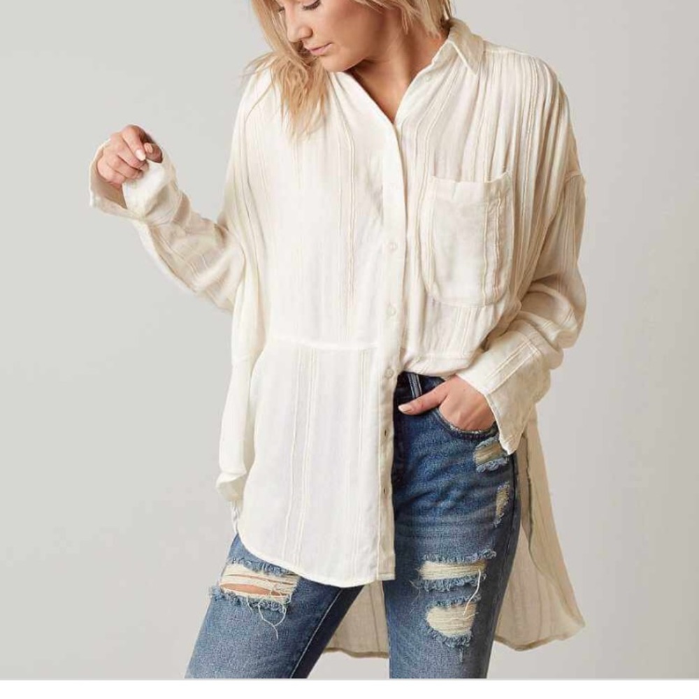 ✨NWT✨Free People , Button Up Top, Ivory. - size M